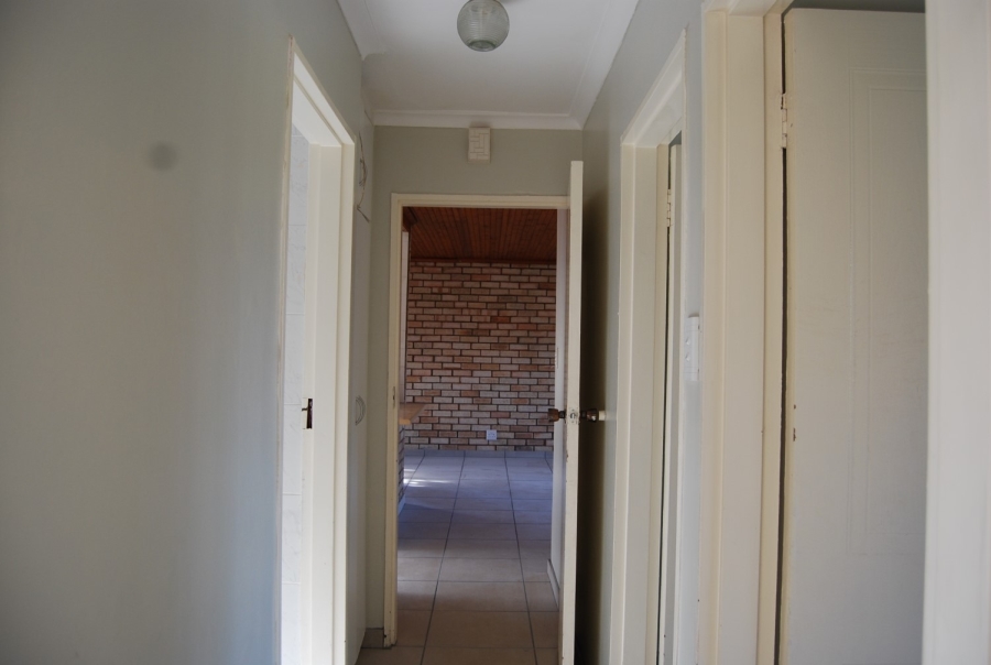To Let 3 Bedroom Property for Rent in Lovemore Park Eastern Cape